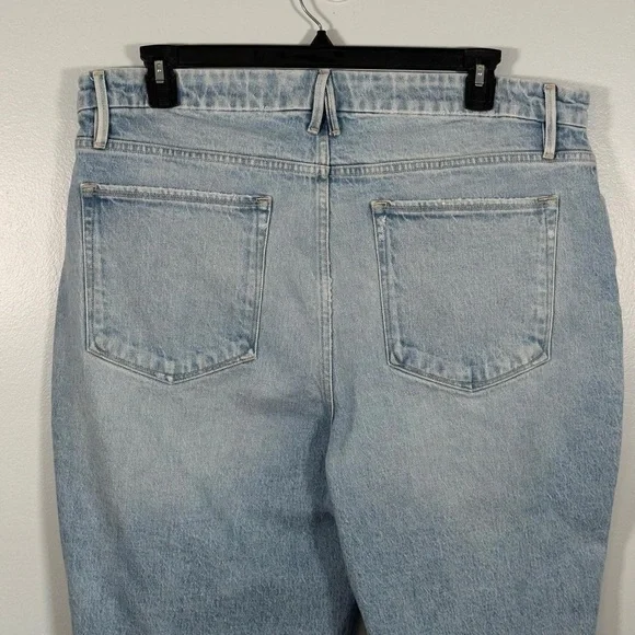 Good American Light Wash Stretch Mom Jean Size 16 High Rise Straight Leg Tapered - Picture 4 of 7